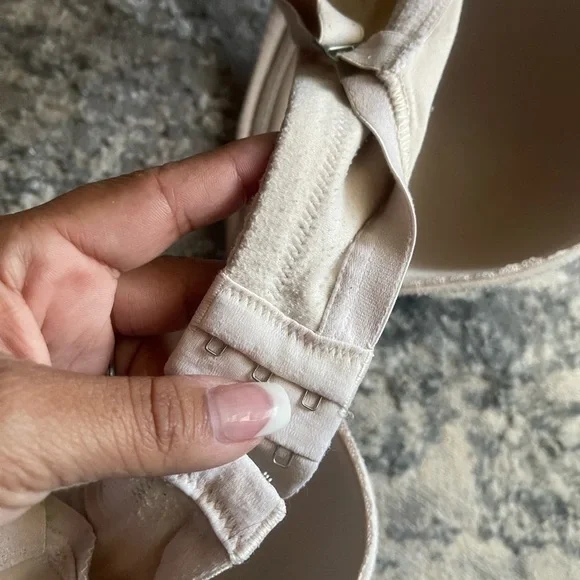 Victoria secret body by victoria bra lined demi